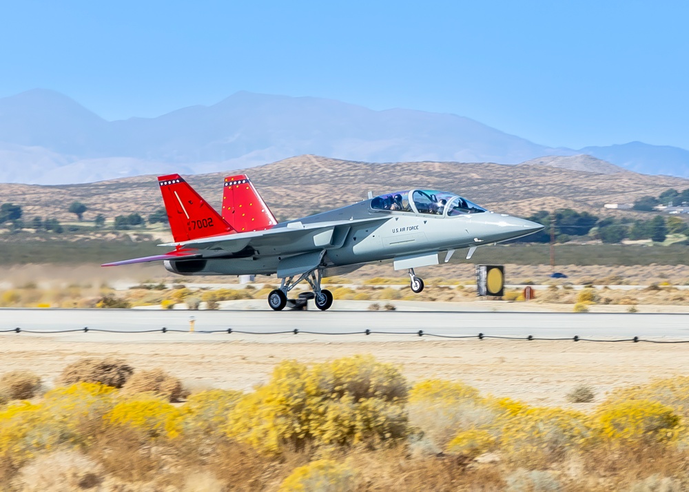 T-7A Red Hawk Arrival at Edwards AFB Reflects Integrated Team Effort