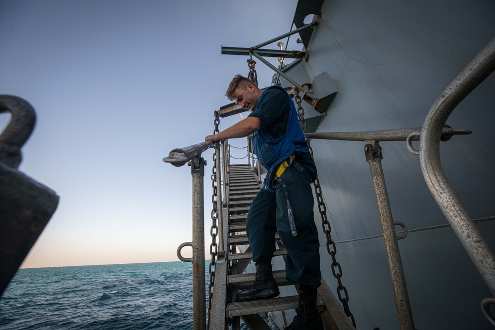 USS Carney Transits the Suez Canal