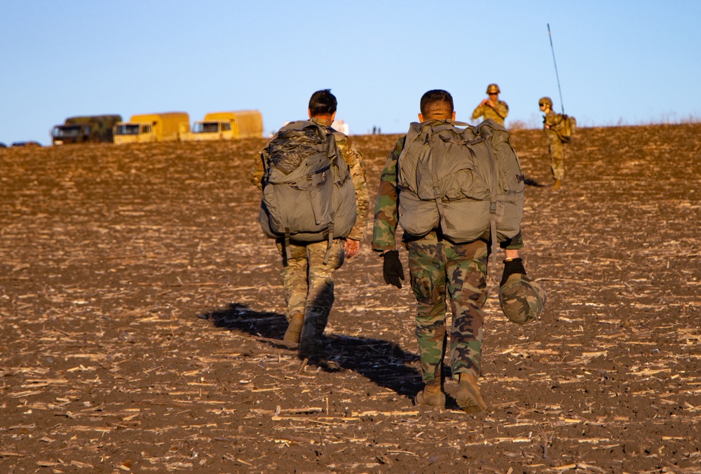 Paratroopers with Special Operations Command Europe jump with partners from Moldova