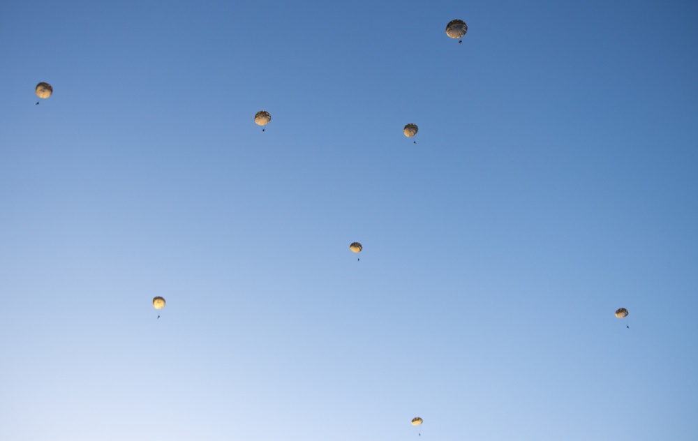 Paratroopers with Special Operations Command Europe jump with partners from Moldova