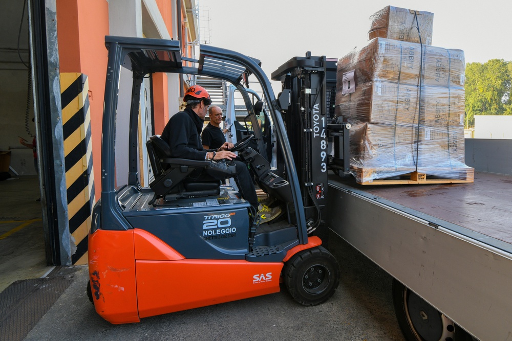 Humanitarian Assistance Program, Italy - shipment to Armenia