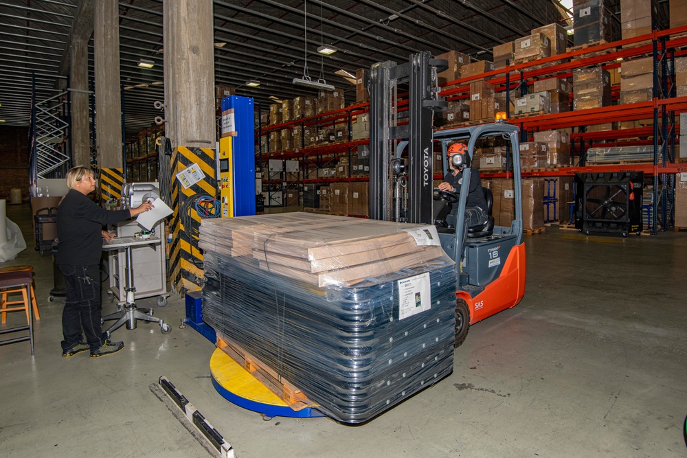 Humanitarian Assistance Program, Italy - shipment to Armenia
