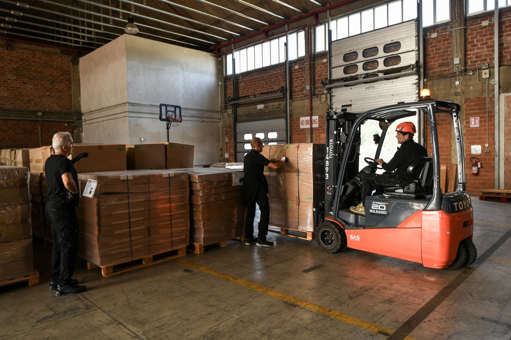 Humanitarian Assistance Program, Italy - shipment to Armenia