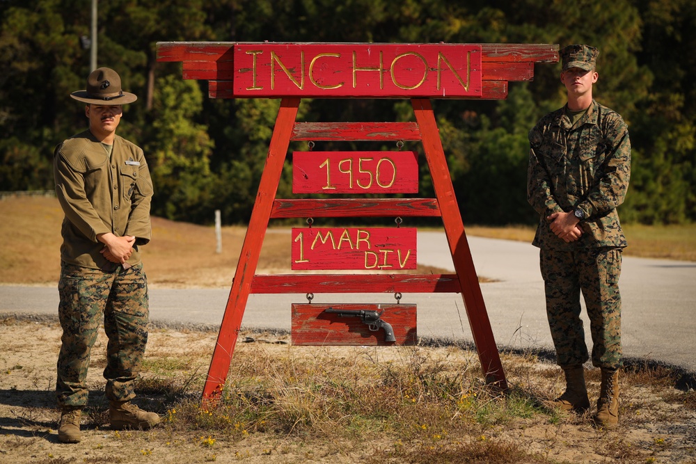 Recruit ties depot record for marksmanship