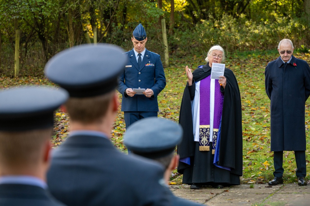 Pathfinders, Royal Air Force hold joint Remembrance Day ceremony