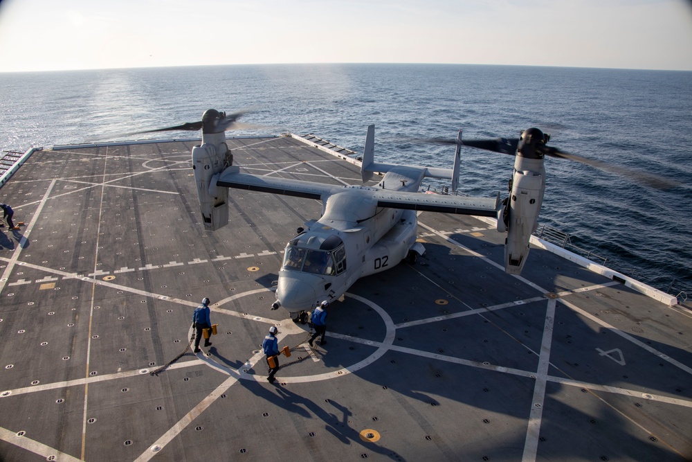 Marine Medium Tltrotor Squadron 774 landing on the USS New York