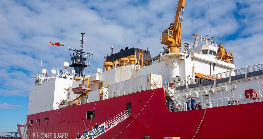 Coast Guard Cutter Healy visits Charleston