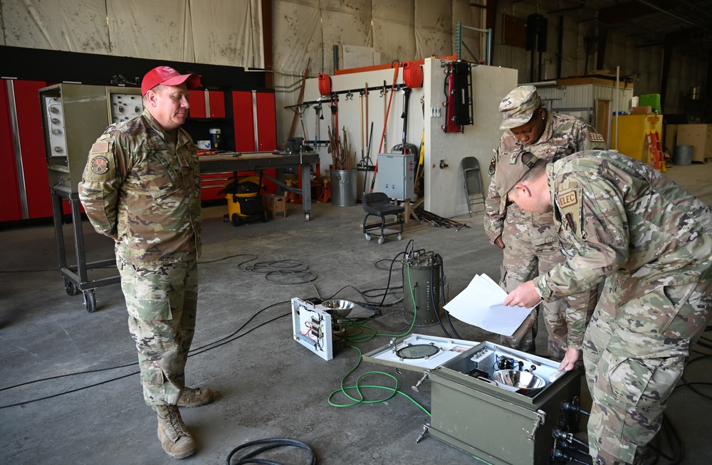 North Dakota Regional Training Site holds Airfield Lighting course for Civil Engineer Airmen