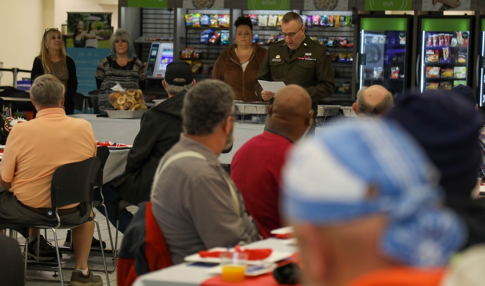 Army Reserve leader honors Veterans in Bordentown