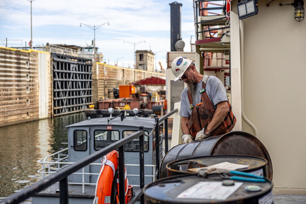 Medium Capacity Fleet keeps navigation moving on Ohio River
