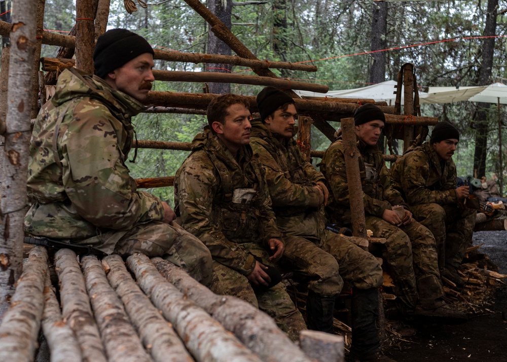 SERE Pipeline Students Field Training