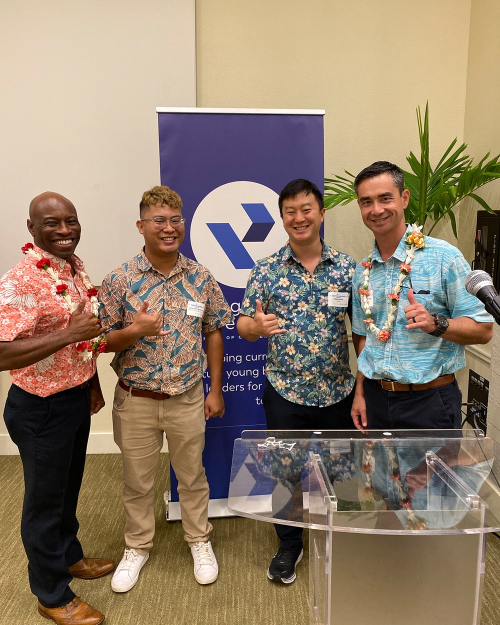 Service Members Participate in Mentor Hawaii Program