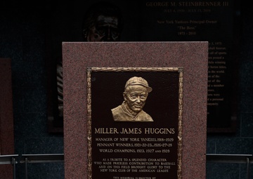 Marines with SPMAGTF visit Yankee Stadium