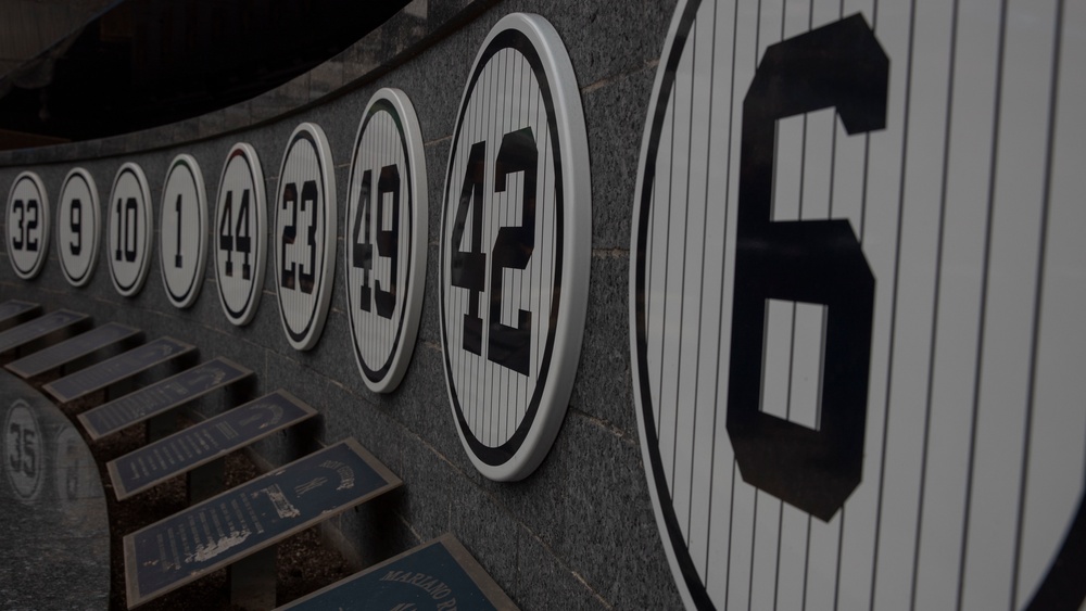 Marines with SPMAGTF visit Yankee Stadium