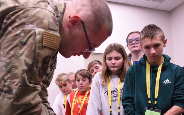 Hinds demonstrates for students