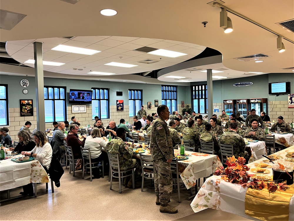 Fort McCoy serves more than 100 for early Thanksgiving meal at dining facility