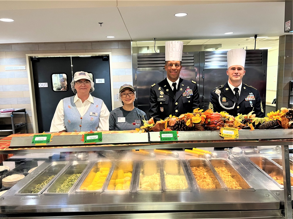 Fort McCoy serves more than 100 for early Thanksgiving meal at dining facility