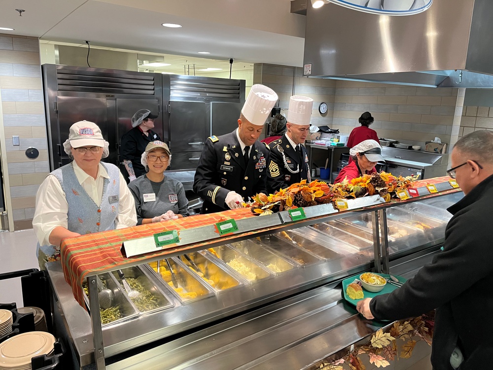 Fort McCoy serves more than 100 for early Thanksgiving meal at dining facility