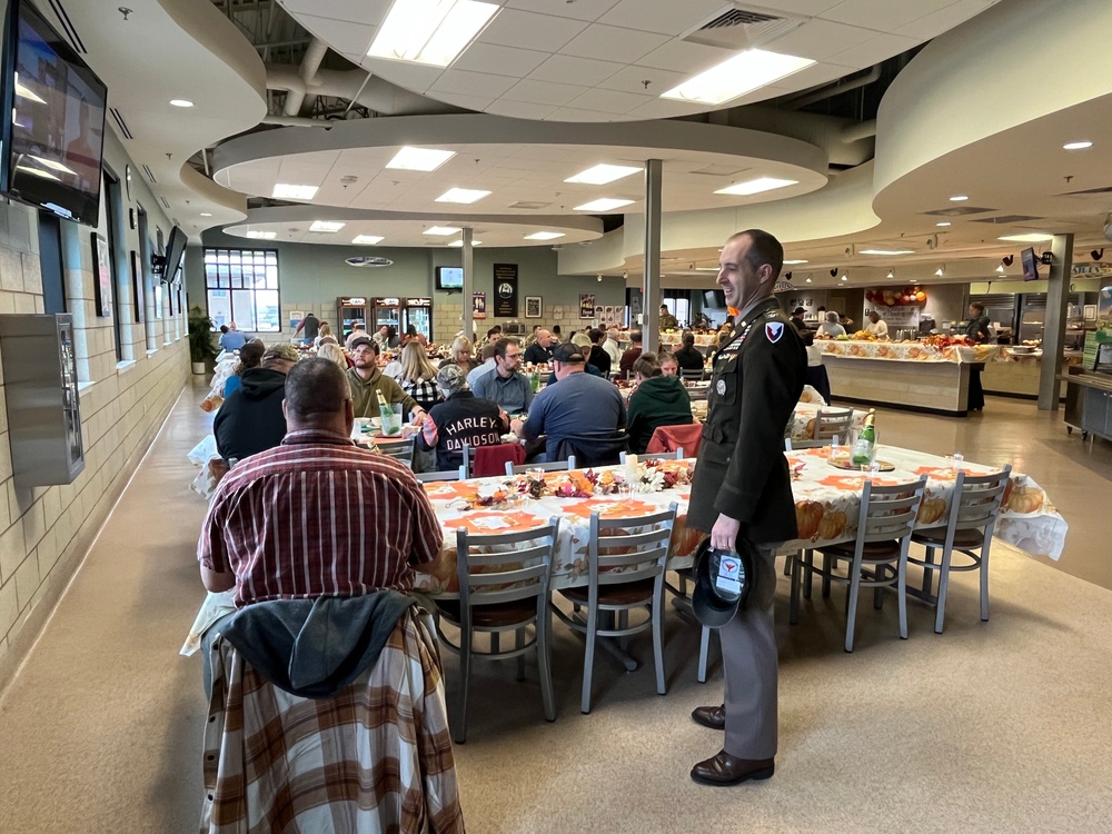 Fort McCoy serves more than 100 for early Thanksgiving meal at dining facility