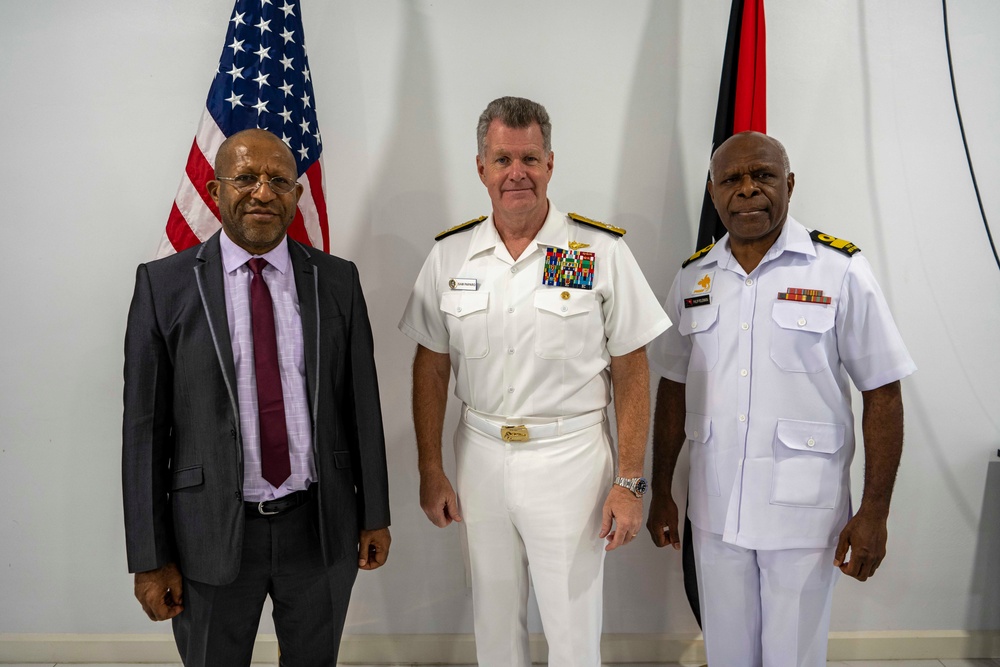 Commander, U.S. Pacific Fleet visits Papua New Guinea