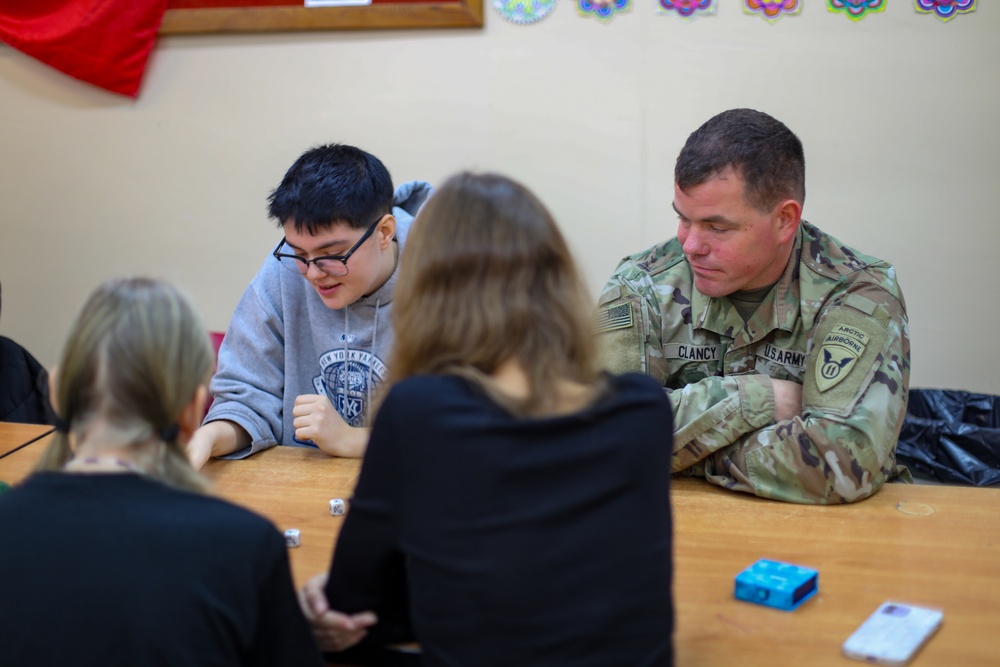 Sustainment Soldiers attend Polish school dedication to veterans