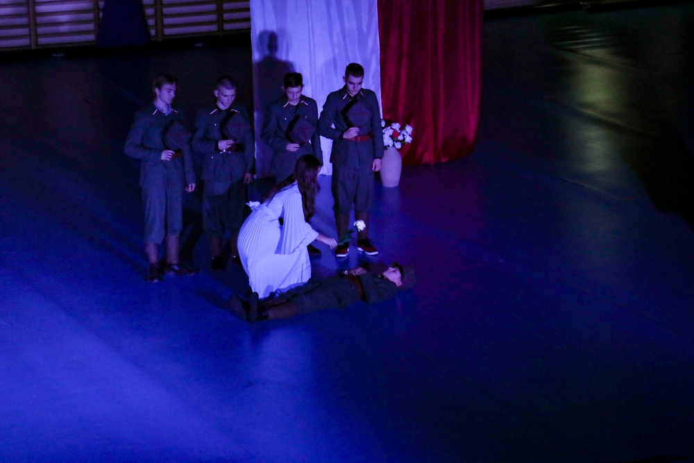 Sustainment Soldiers attend Polish school dedication to veterans