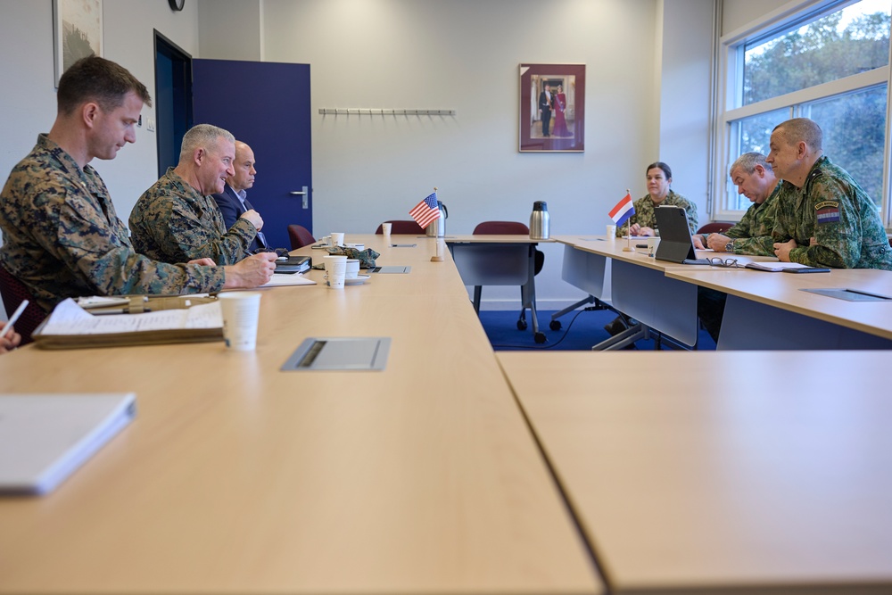 Maj. Gen. Robert B. Sofge Jr. visits Brig. Gen. Ivo Moerman