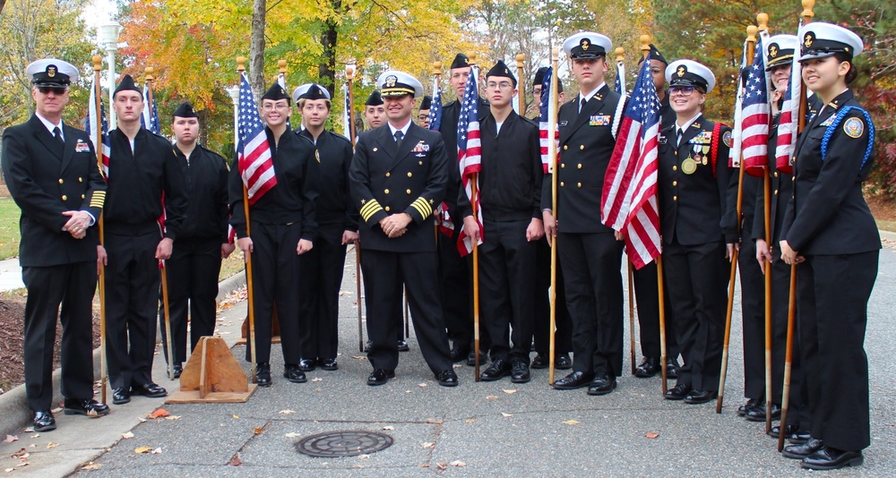 NWS Yorktown Commanding Officer meets with Tabb High School NJROTC cadets during Veterans Day Event