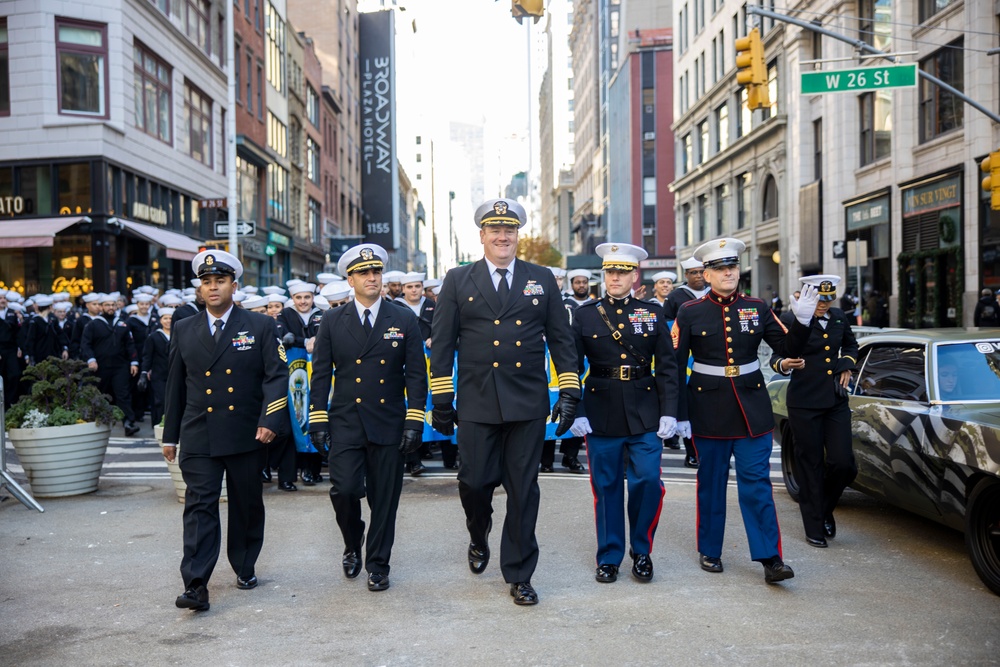 USS New York participates in the New York Veteran's day parade