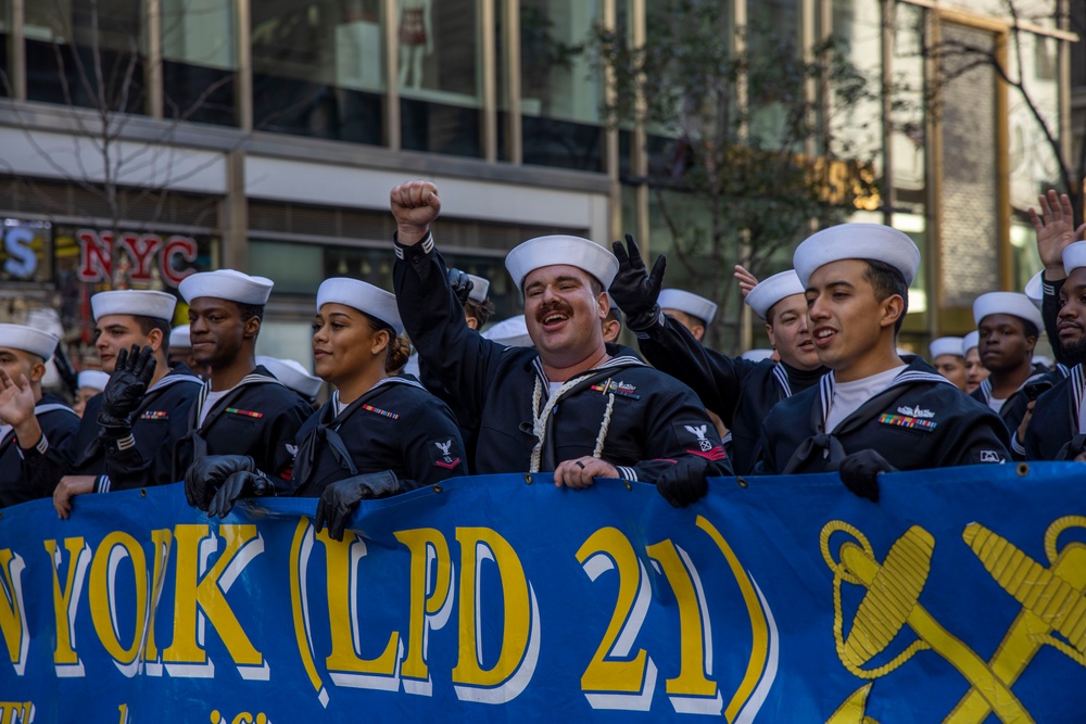 USS New York participates in the New York Veteran's day parade