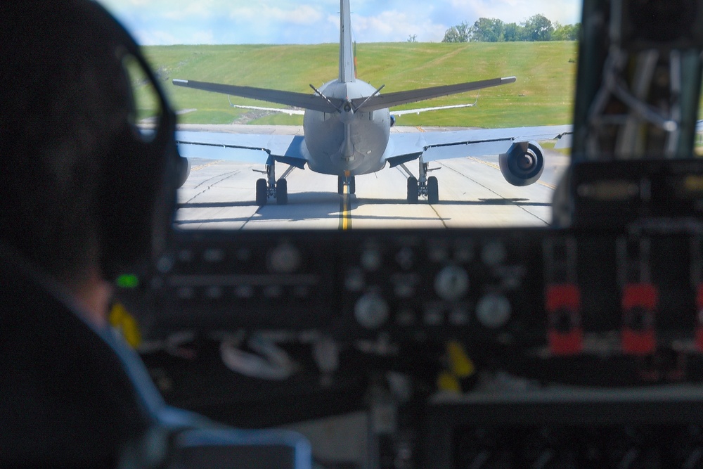 B-52 Air Refueling