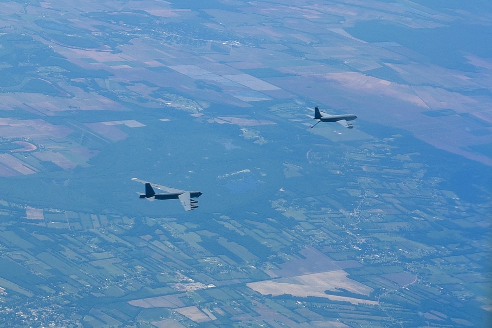 B-52 Air Refueling