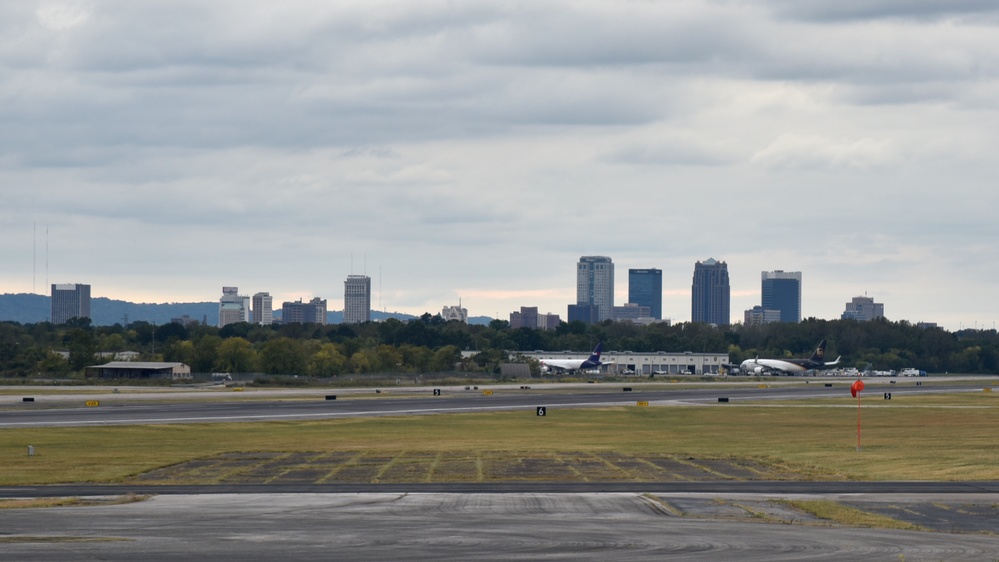 117th ARW Airmen join the Alabama Army National Guard for a CH-47 Chinook flight