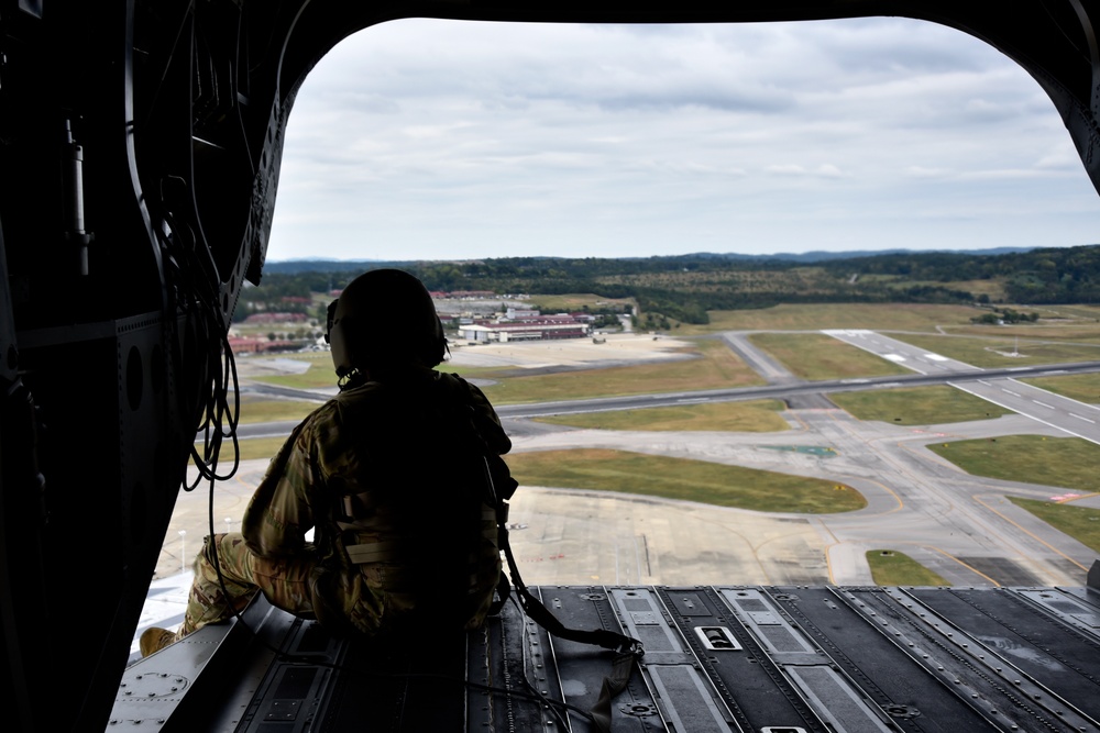 117th ARW Airmen join the Alabama Army National Guard for a CH-47 Chinook flight