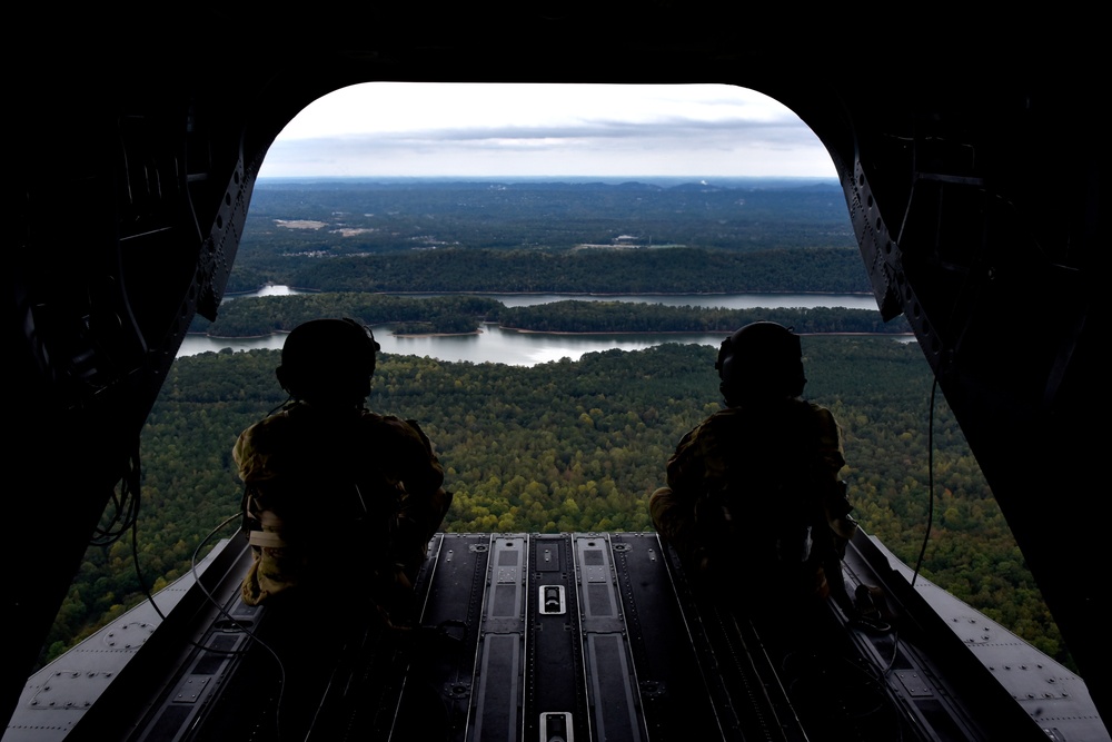 117th ARW Airmen join the Alabama Army National Guard for a CH-47 Chinook flight