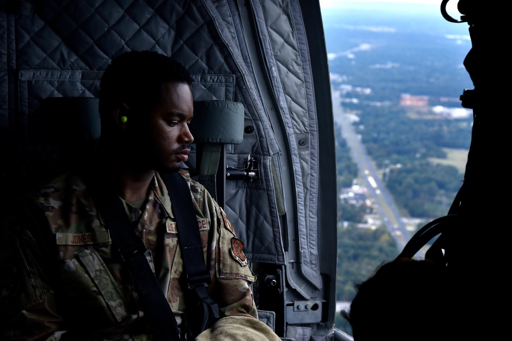 117th ARW Airmen join the Alabama Army National Guard for a CH-47 Chinook flight