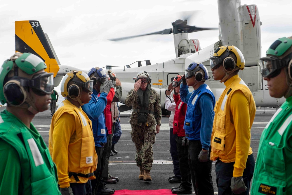 Commander, 7th Fleet Visits USS Carl Vinson