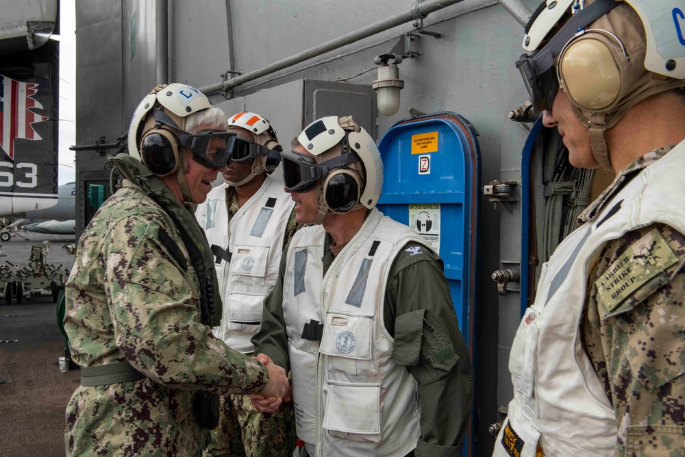 Commander, 7th Fleet Visits USS Carl Vinson