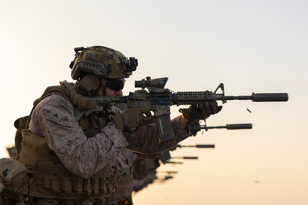 DVIDS - Images - 26th MEU(SOC) Marines Conduct Live-Fire Training ...