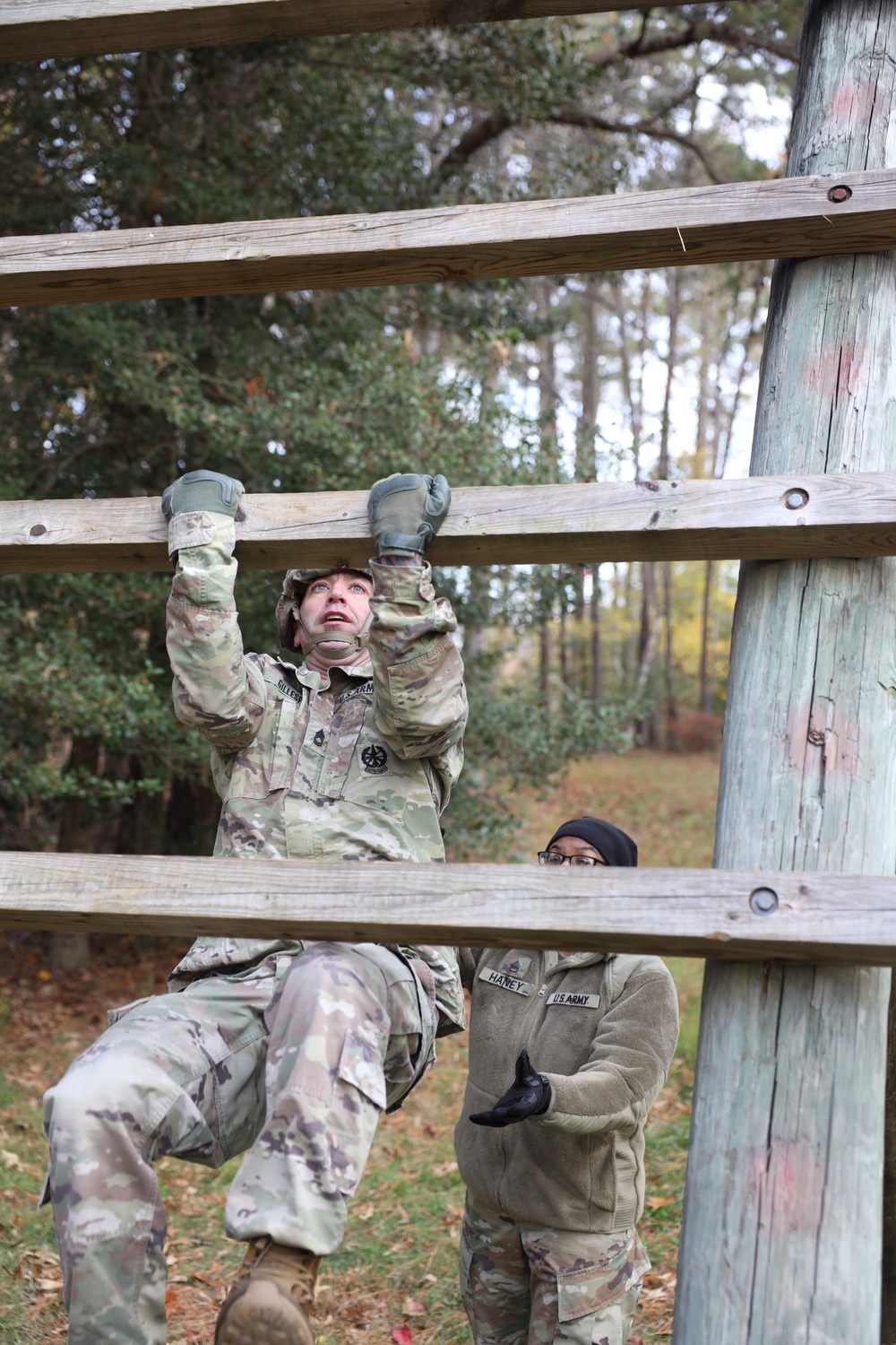 Best Squad Snapshot: Army Sgt. 1st Class Thomas Gillespie Obstacle Course