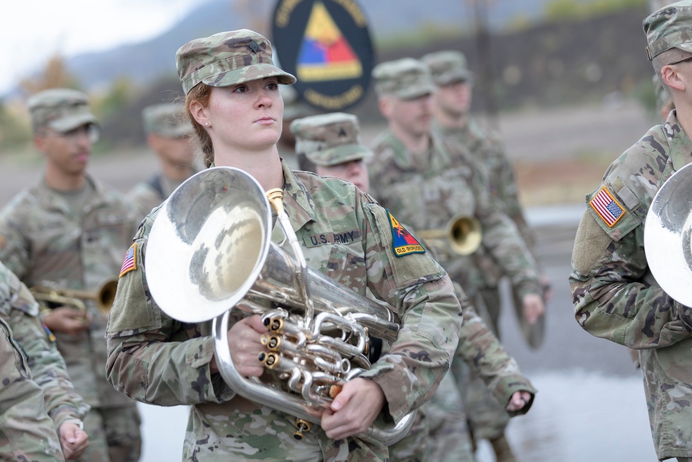 Bliss Soldiers participate in long-standing El Paso Veterans Day tradition