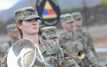 Bliss Soldiers participate in long-standing El Paso Veterans Day tradition
