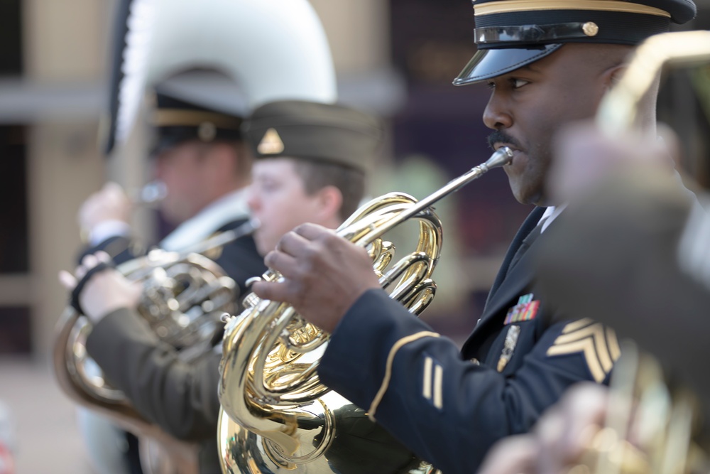 El Paso, Bliss ’in step’ for downtown Veterans Day parade