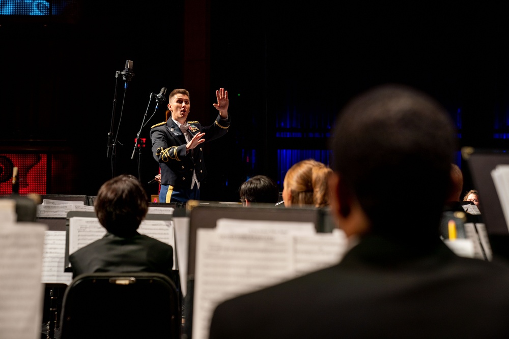 U.S. 323d Army Band hosts a Veteran's Day concert