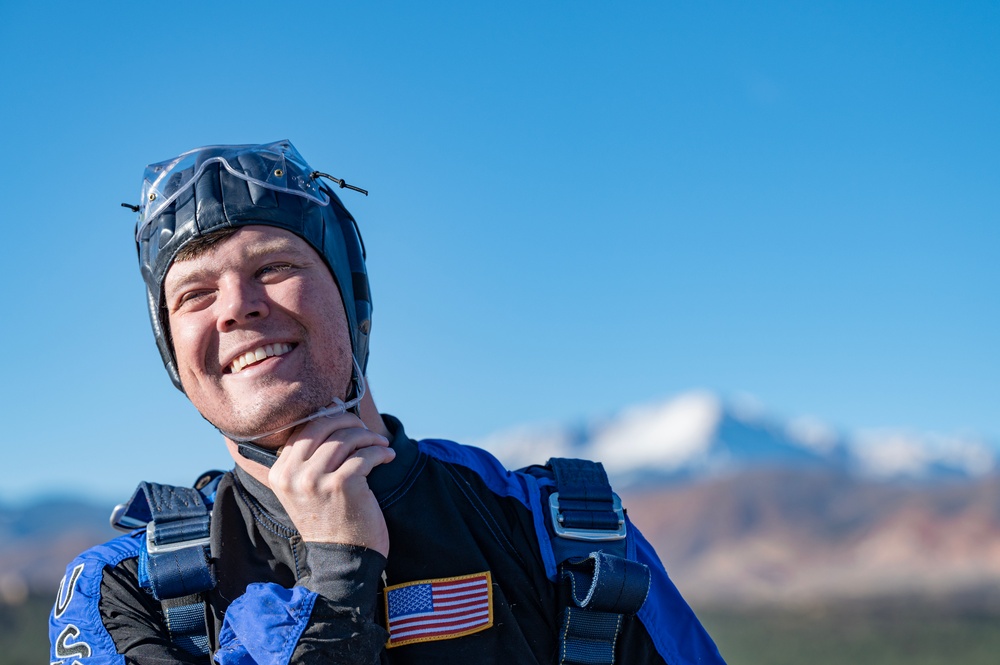 NASCAR's Erik Jones skydives with USAFA Wings of Blue