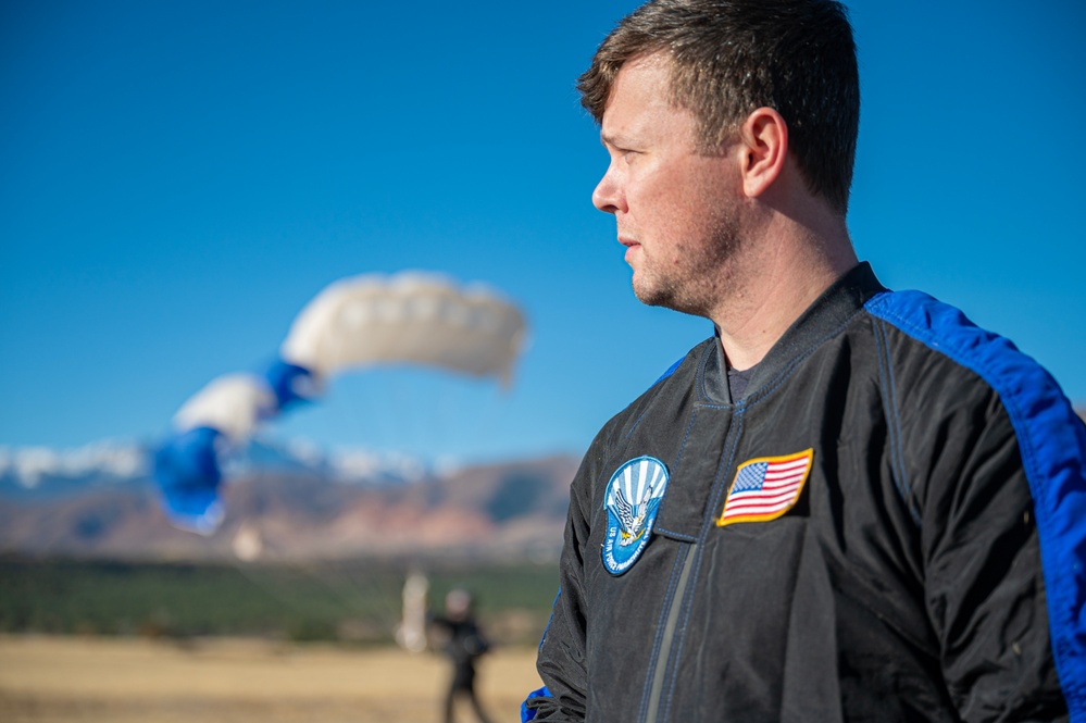 NASCAR's Erik Jones skydives with USAFA Wings of Blue