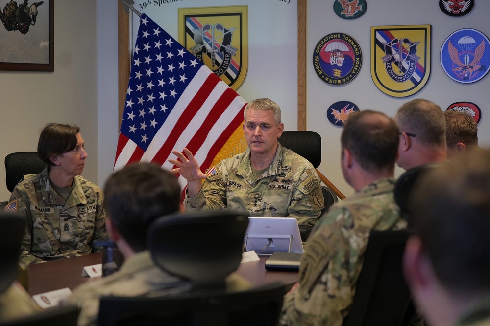 U.S. Army Special Operations Command Senior Leaders visit Republic of Korea Special Warfare Command