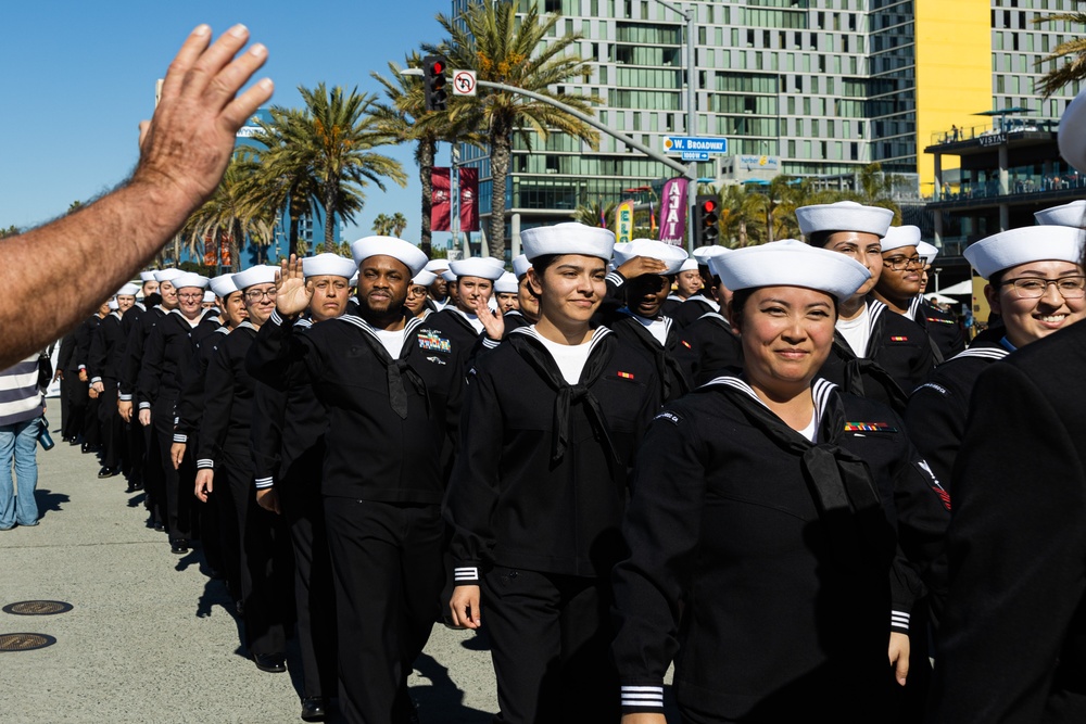 SD Fleet Week 23: Veterans Parade Day