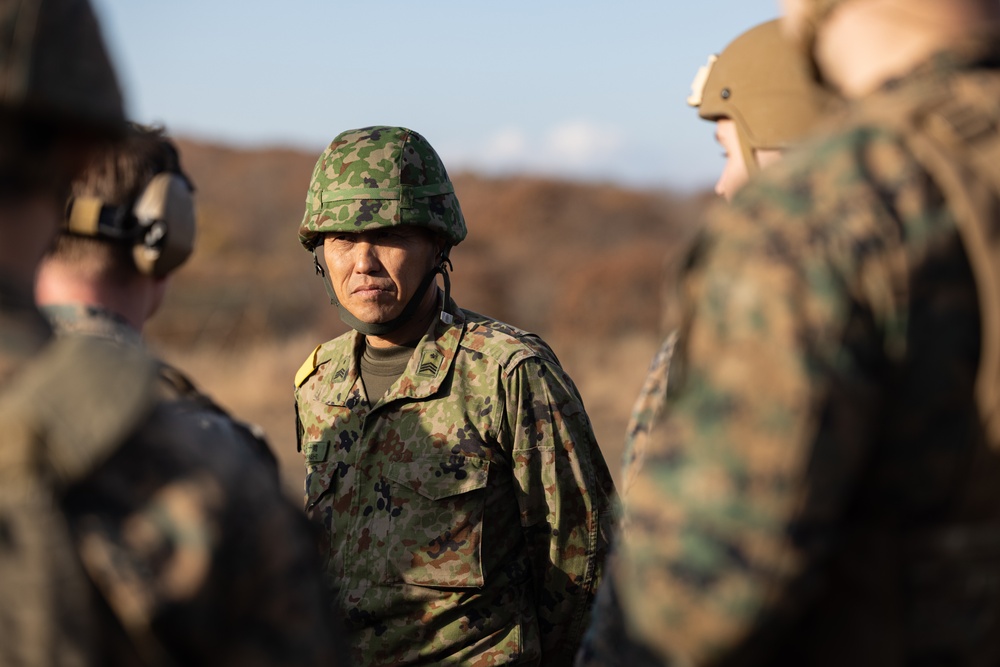 Resolute Dragon 23: JGSDF conduct FH-70 Live-Fire at Yausubetsu
