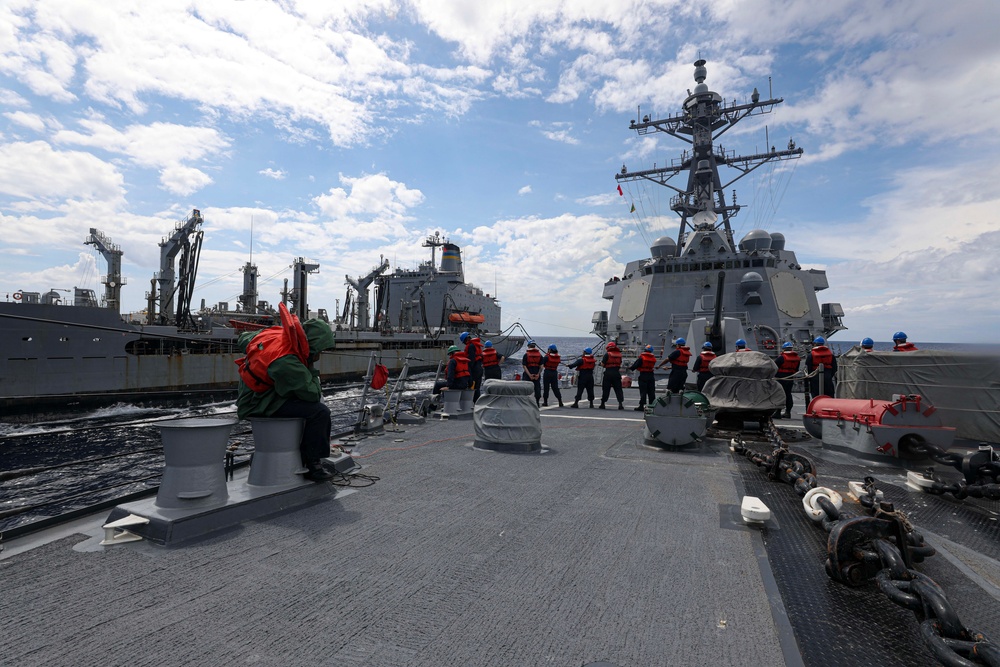 USS Dewey (DDG 105) Conducts Underway Replenishment with USNS Tippecanoe (T-AO 199) While Operating in the South China Sea